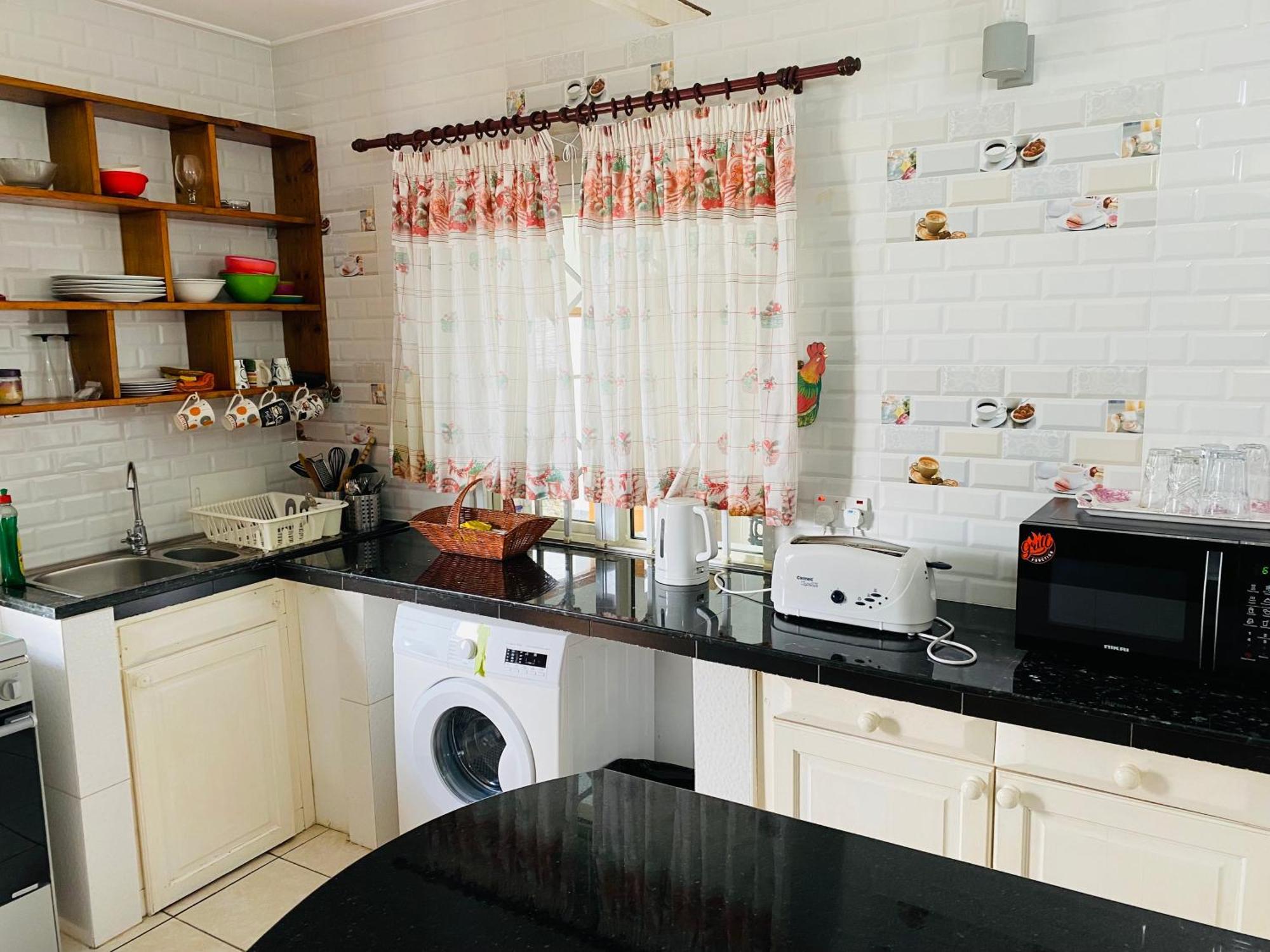 Oceanic View Apartments Beau Vallon  Buitenkant foto