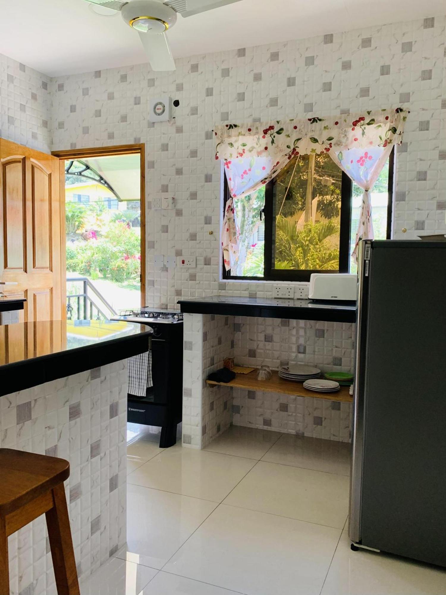 Oceanic View Apartments Beau Vallon  Buitenkant foto